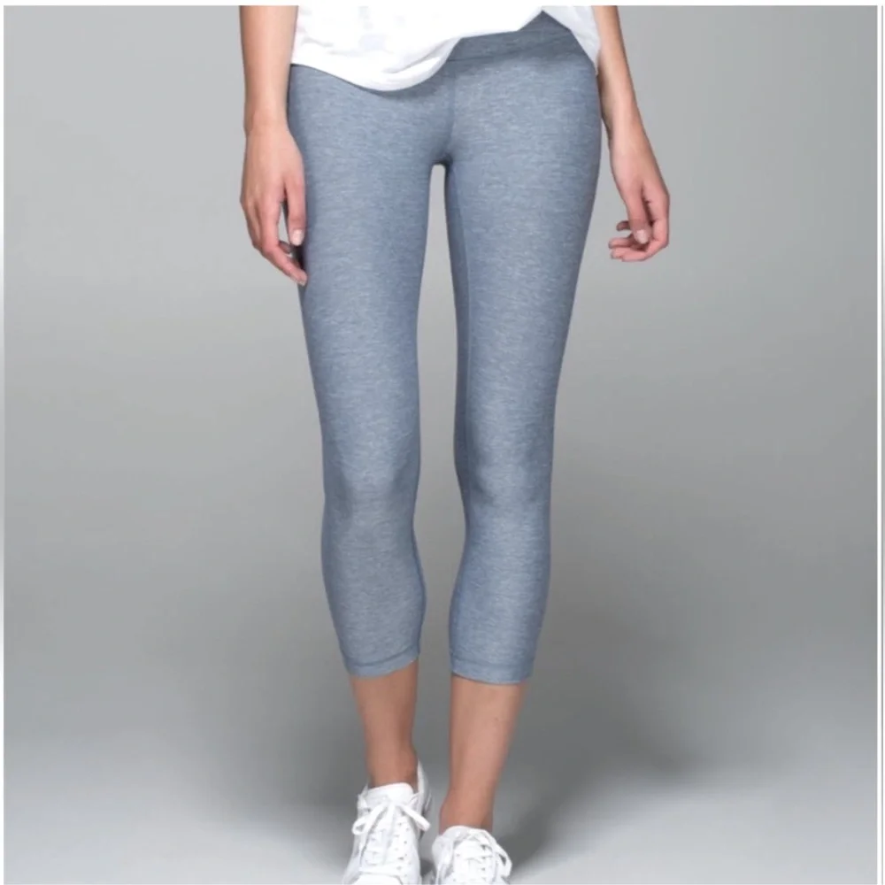 Lululemon Wunder Under Crop II *Full-On Luon - Picture 1 of 10